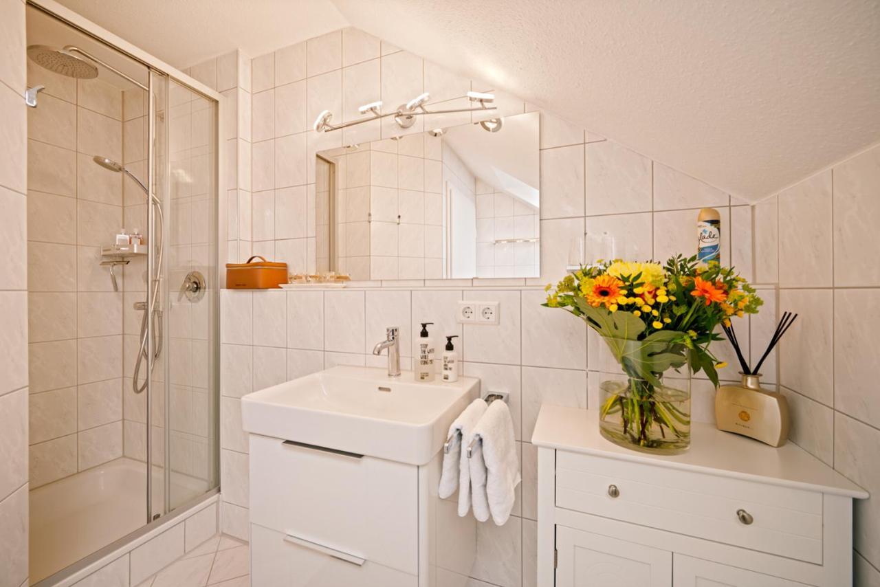Wohlfuehl-Apartment Irisbluete Mit Privatstrand フリードリヒスハーフェン エクステリア 写真